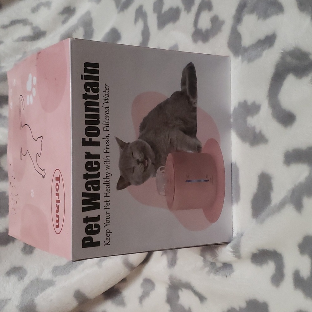 EUC Pet Water Fountain